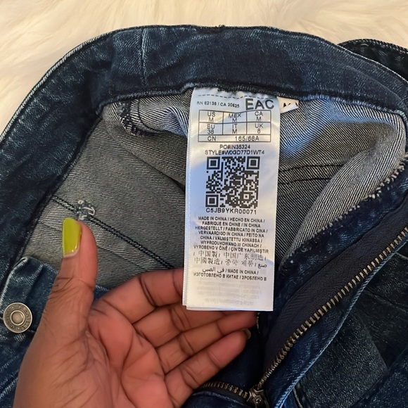 Guess Jean Skirt - Picture 6 of 10